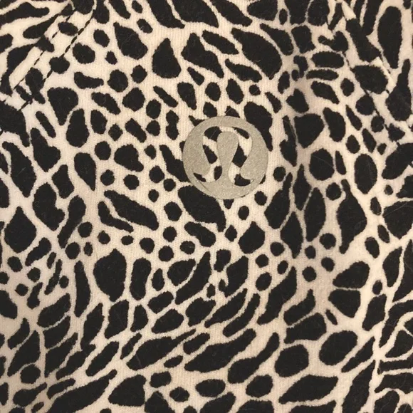 Lululemon leapord print racer back tank top - Picture 3 of 3